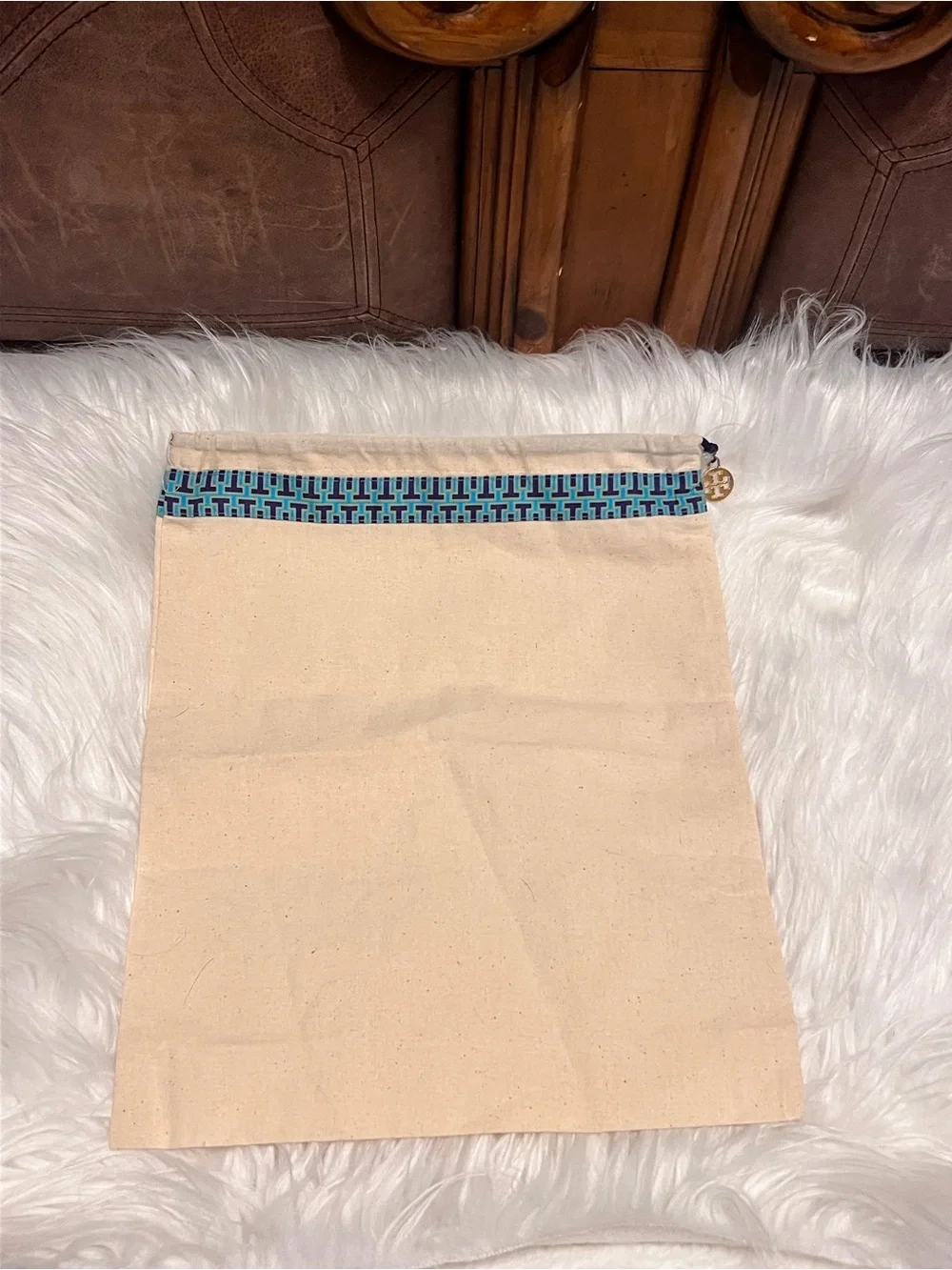 Tory Burch NWOT Canvas Drawstring Pouch with Blue Geometric Trim and gold logo